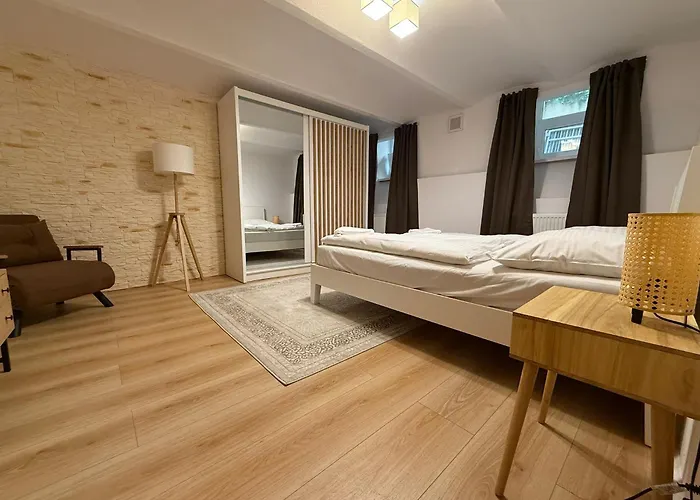 Bunker In The Old Town شقة *