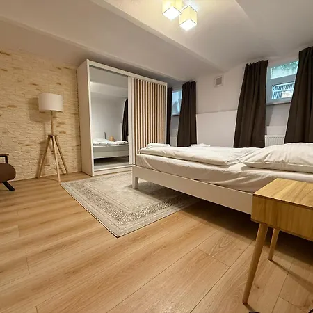 Bunker In The Old Town Apartmán *